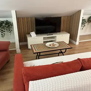 Wonderstays Maribel Апартаменты